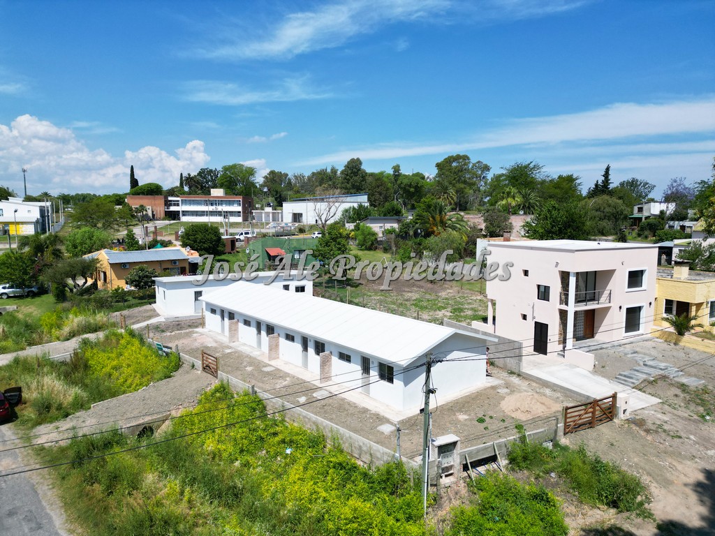 Imagen 1 de Hermosos apartamentos, se encuentran ubicados en el Real de San Carlos, próximos a la UDE, CERP y Liceo nº2.
