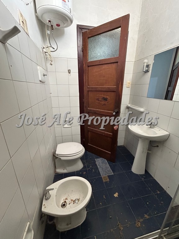 Imagen 7 de EN VENTA Casa de 2 dormitorios ubicada en pleno centro, a 2 cuadras de la Ciudad Vieja de Colonia.