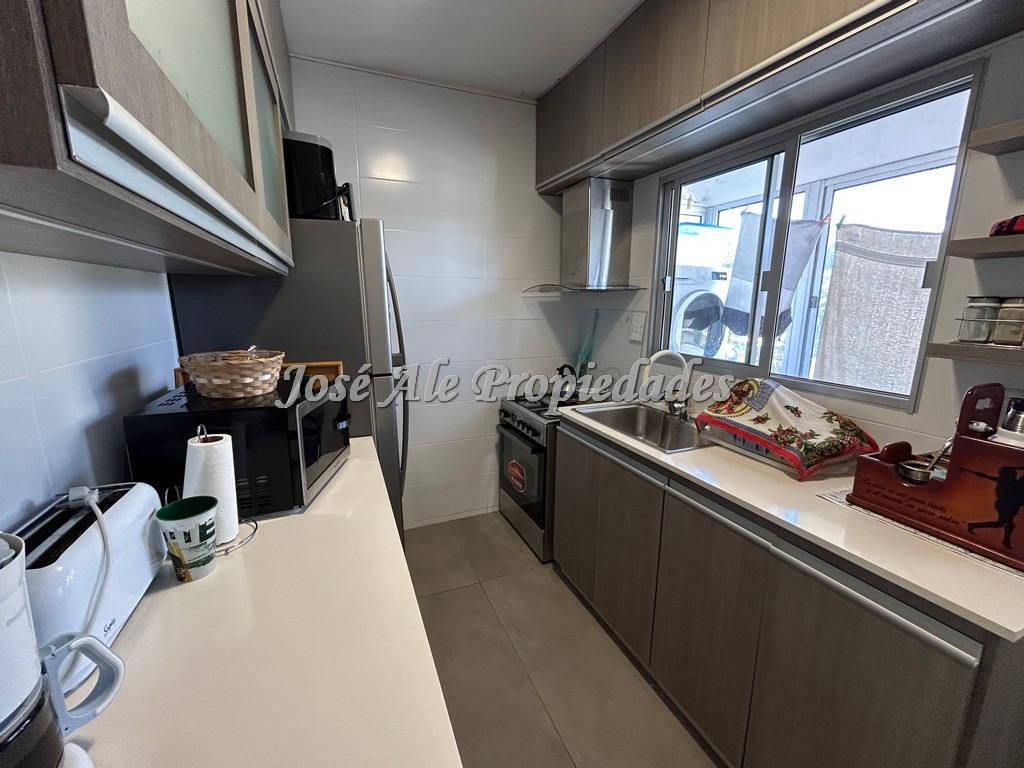 Imagen 4 de Hermoso apartamento de 3 dormitorios y 2 baños, ubicado en Avda. Principal de Colonia del Sacramento.