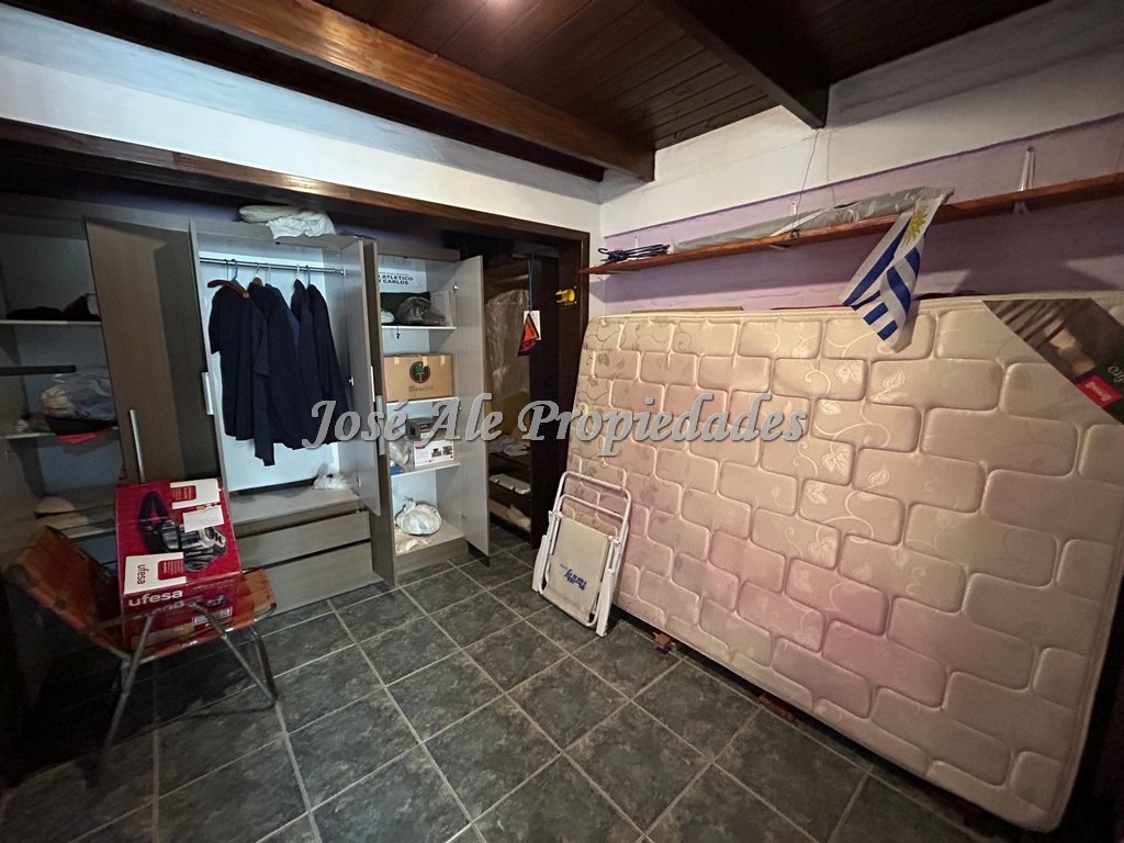 Imagen 9 de Vivienda ubicada en el General a pocas cuadras del Supermercado El Mágico, Colonia.