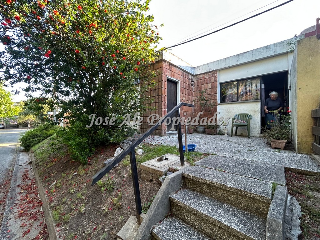 Imagen 8 de Oportunidad Proponga Vivienda ubicada en el Real de San Carlos, a cuadras de la Rambla y playas de Colonia.