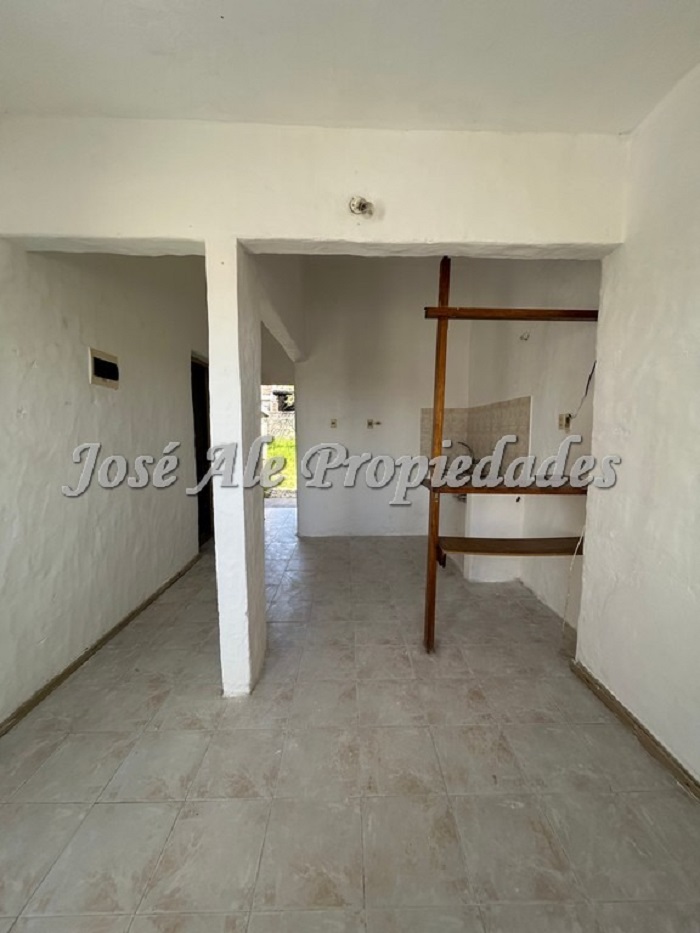 Imagen 2 de ¡OPORTUNIDAD DE INVERSIÓN! ! 2 Casas en PH  ubicadas a una cuadra de Av. principal Baltasar Brum.