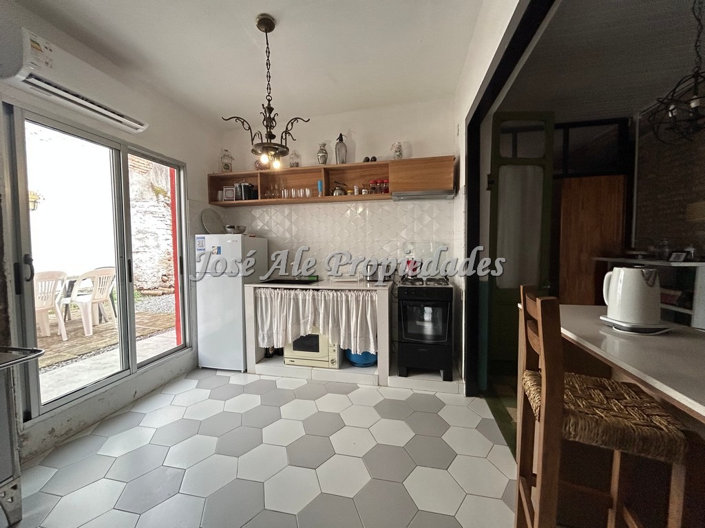 Imagen 5 de OPORTUNIDAD! NUEVO PRECIO! Casa + duplex en barrio Pueblo Nuevo. Combina estilo ingles con comodidades moderas.
