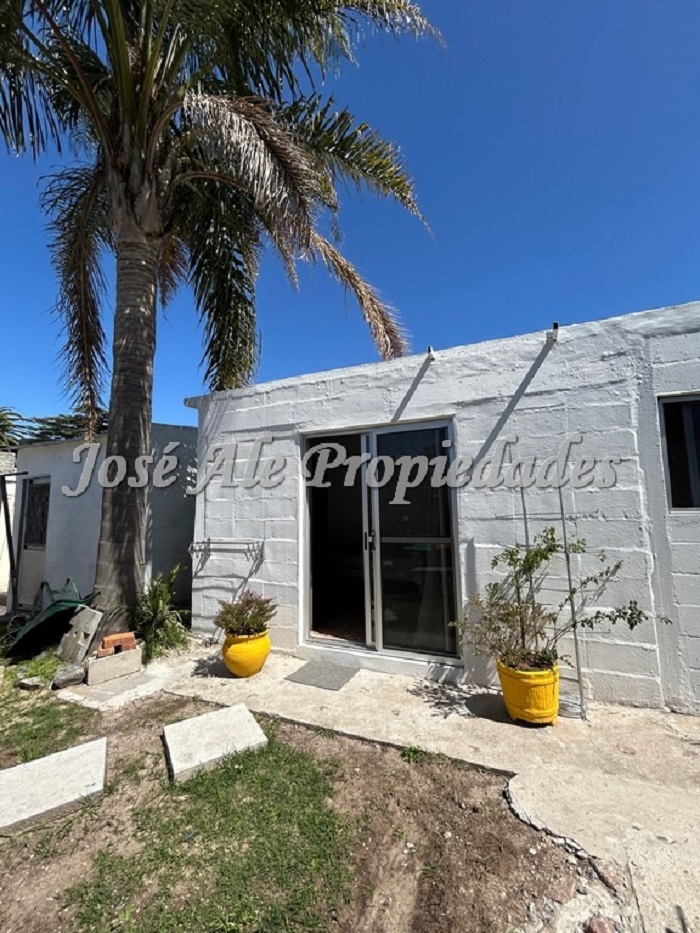 Imagen 2 de Monoambiente amoblado ubicado en el Real de San Carlos, próximo a los centros de estudios.