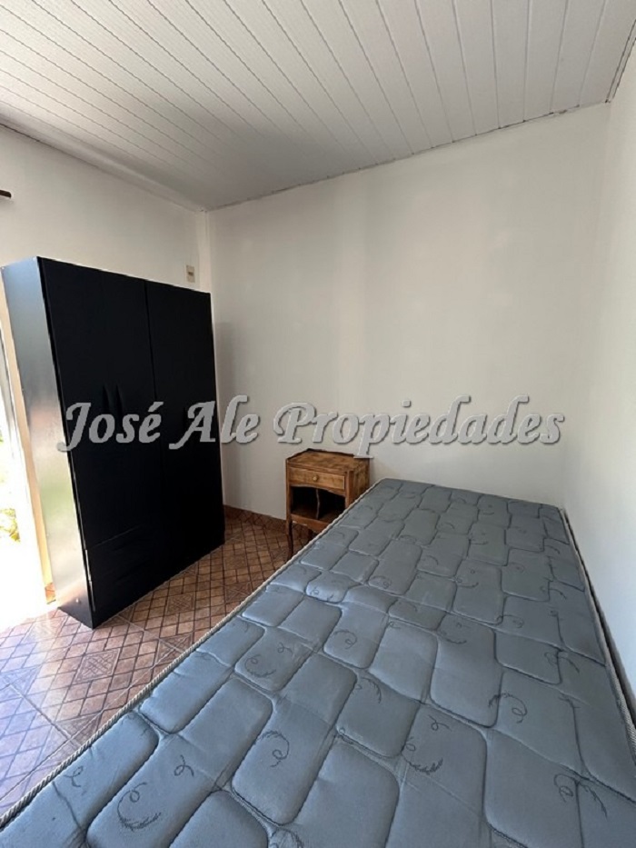 Imagen 3 de Monoambiente amoblado ubicado en el Real de San Carlos, próximo a los centros de estudios.