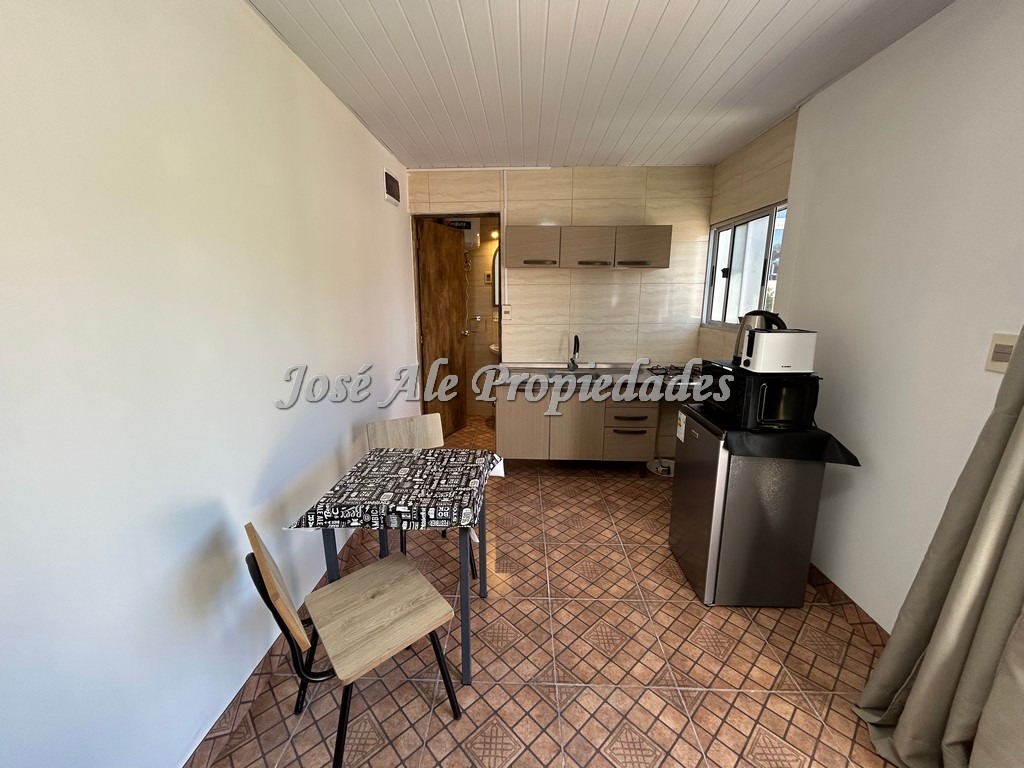 Imagen 5 de Monoambiente amoblado ubicado en el Real de San Carlos, próximo a los centros de estudios.