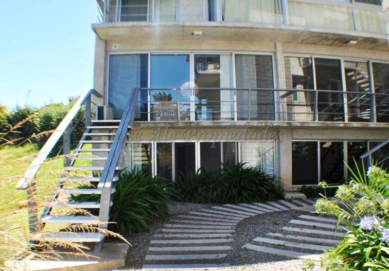 Apartamento de 1 dormitorio, ubicado a pocas cuadras de la Rambla y playas de Colonia.