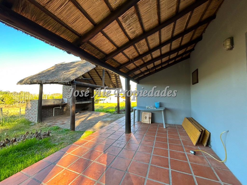 Imagen 9 de Casa en Laguna de los Patos próximo a Bodega Bernardi, a pocos minutos del centro de la ciudad de Colonia.