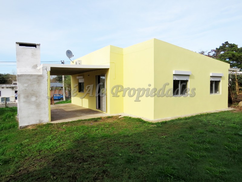 Imagen 10 de Propiedad ubicada a 150 de Rambla Costanera por calle José Enrique Rodó, hermosa zona tranquila y balnearia, próxima a todos los servicios.