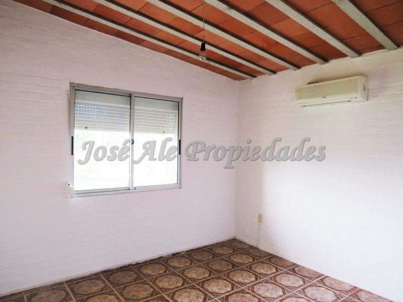 Imagen 5 de Propiedad ubicada a 150 de Rambla Costanera por calle José Enrique Rodó, hermosa zona tranquila y balnearia, próxima a todos los servicios.