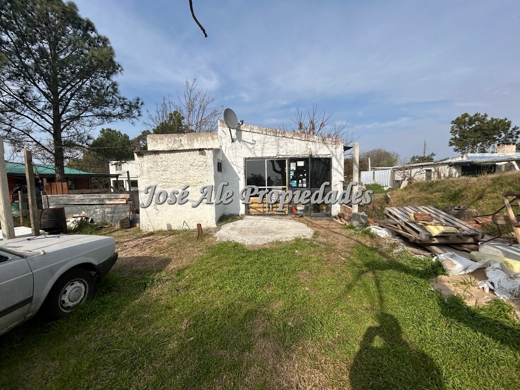 Imagen 10 de Lote de 213m2 con casa, ubicada 700m de la Rambla y playas de balneario Britópolis a 40 min de la ciudad de Colonia del Sacramento.