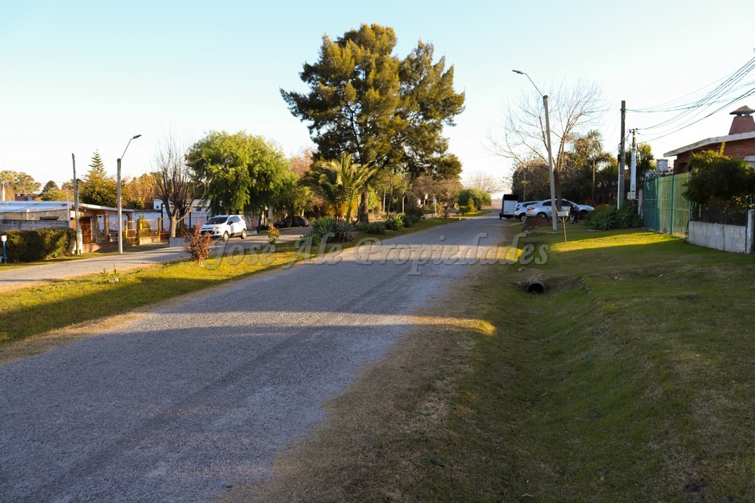 Imagen 10 de Casa ubicada a pocas cuadras de la Rambla Costanera y playas de Colonia.