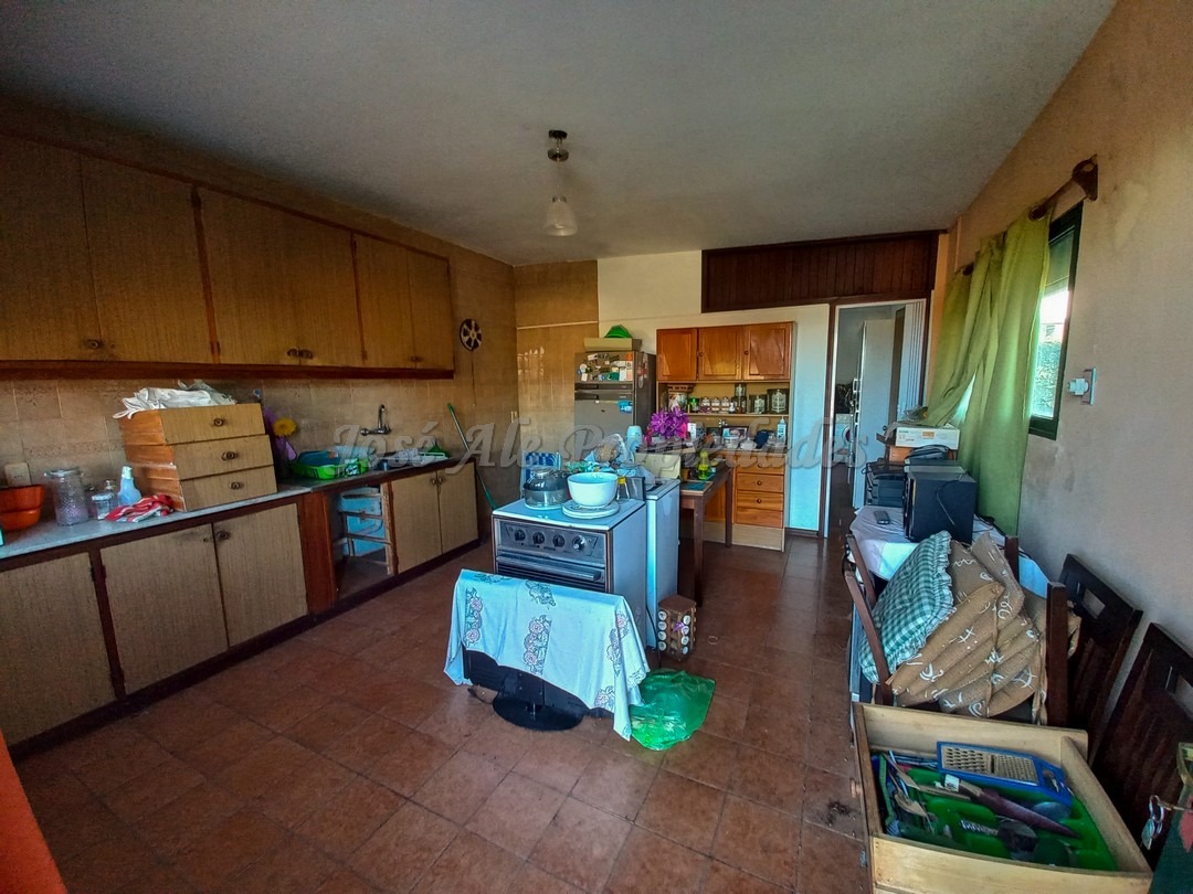 Imagen 3 de Casa ubicada a pocas cuadras de la Rambla Costanera y playas de Colonia.