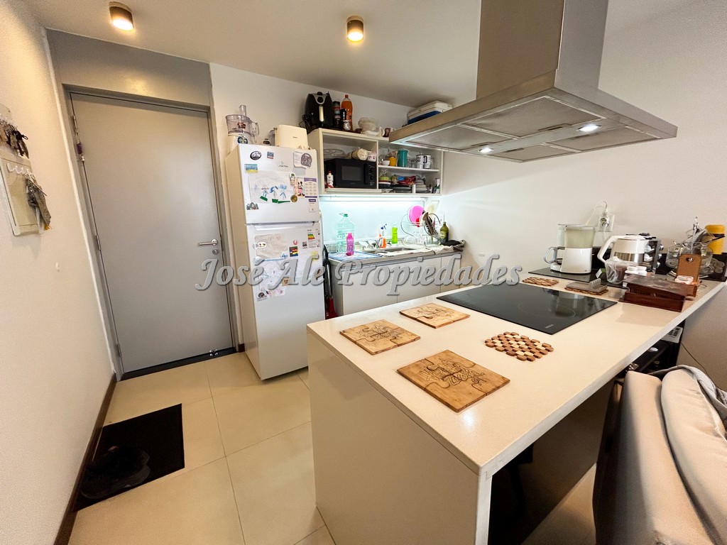 Imagen 2 de Hermoso apartamento ubicado en la Rambla Costanera, Colonia.