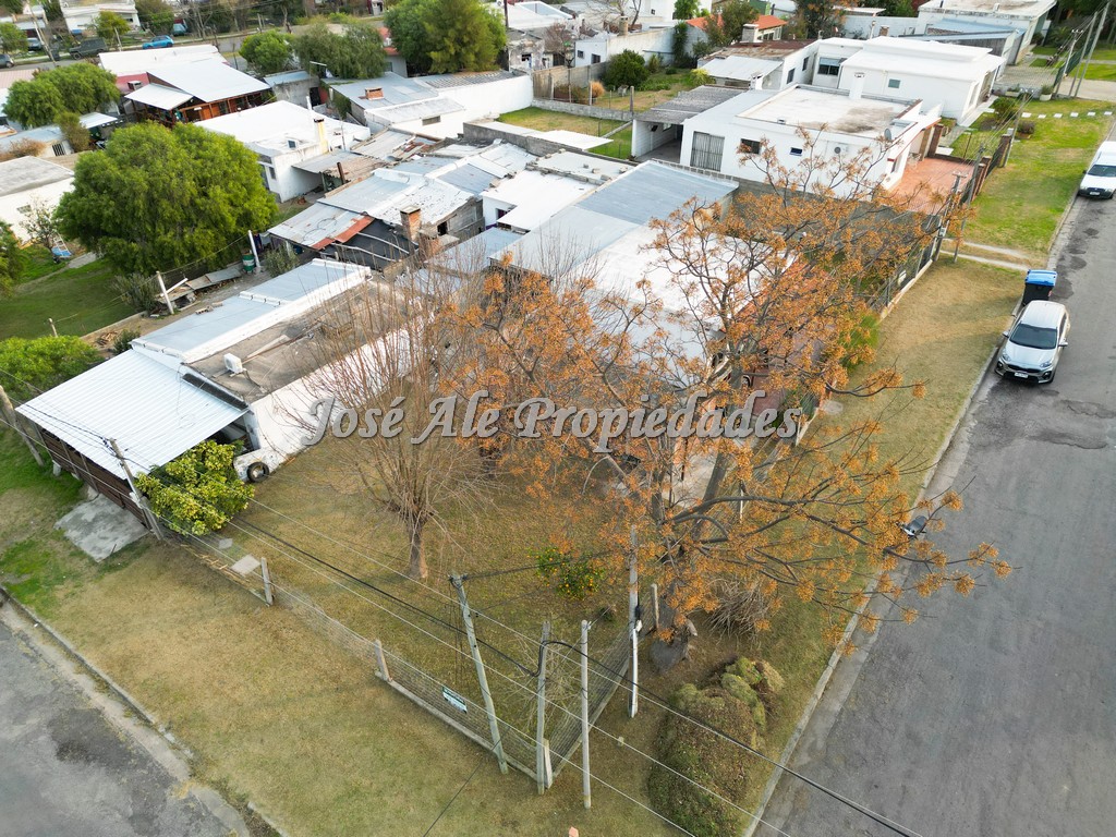 Imagen 9 de Casa ubicada en esquina a 1 cuadra del Supermercado el Dorado, Colonia.