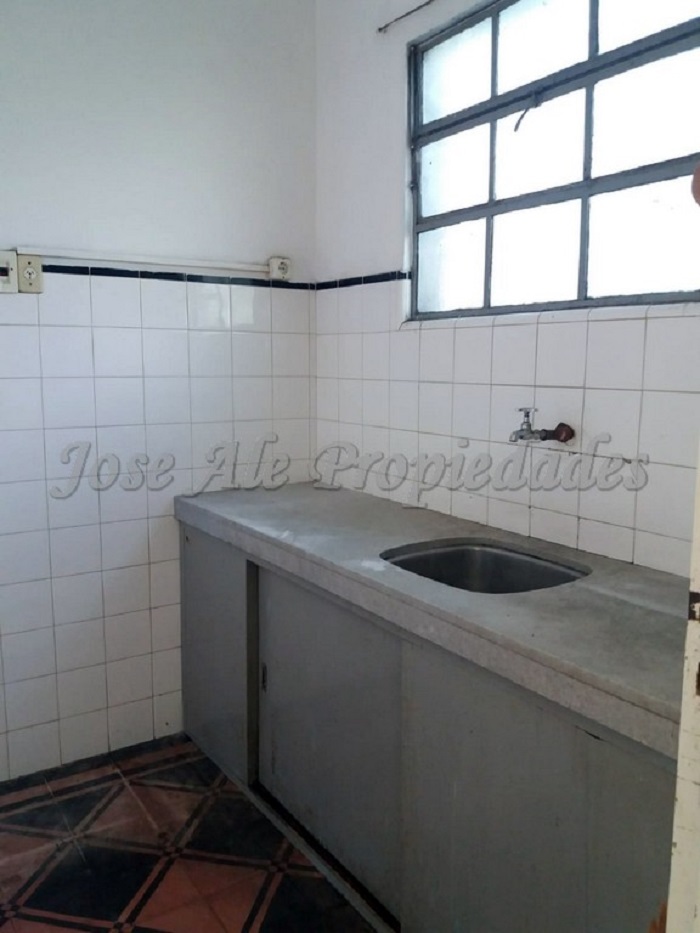 Imagen 3 de Propiedad en esquina con excelente ubicación a paso de todo