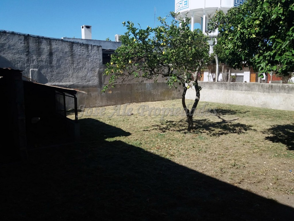 Imagen 5 de Propiedad en esquina con excelente ubicación a paso de todo