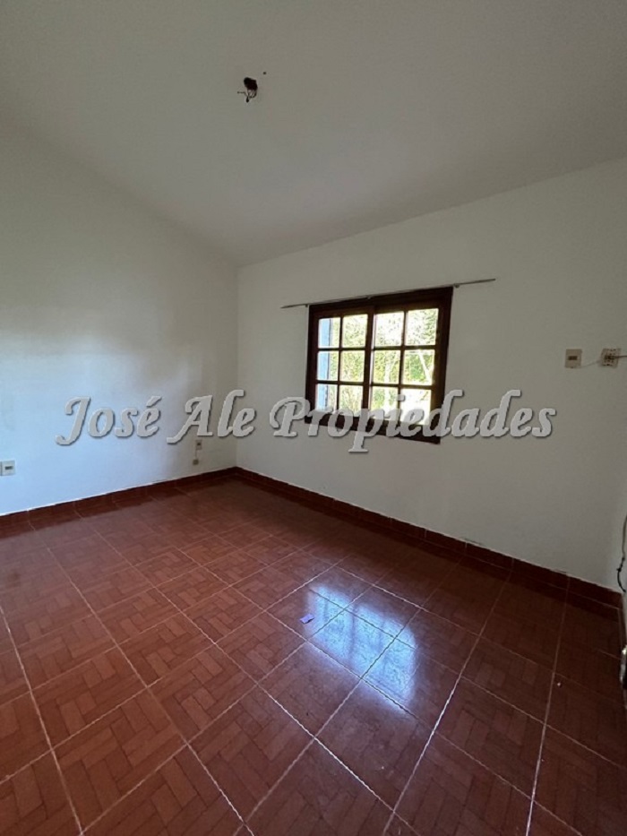Imagen 6 de EN ALQUILER Exclusiva casa ubicada en el Real de San Carlos, a pocas cuadras de los centros de estudios.