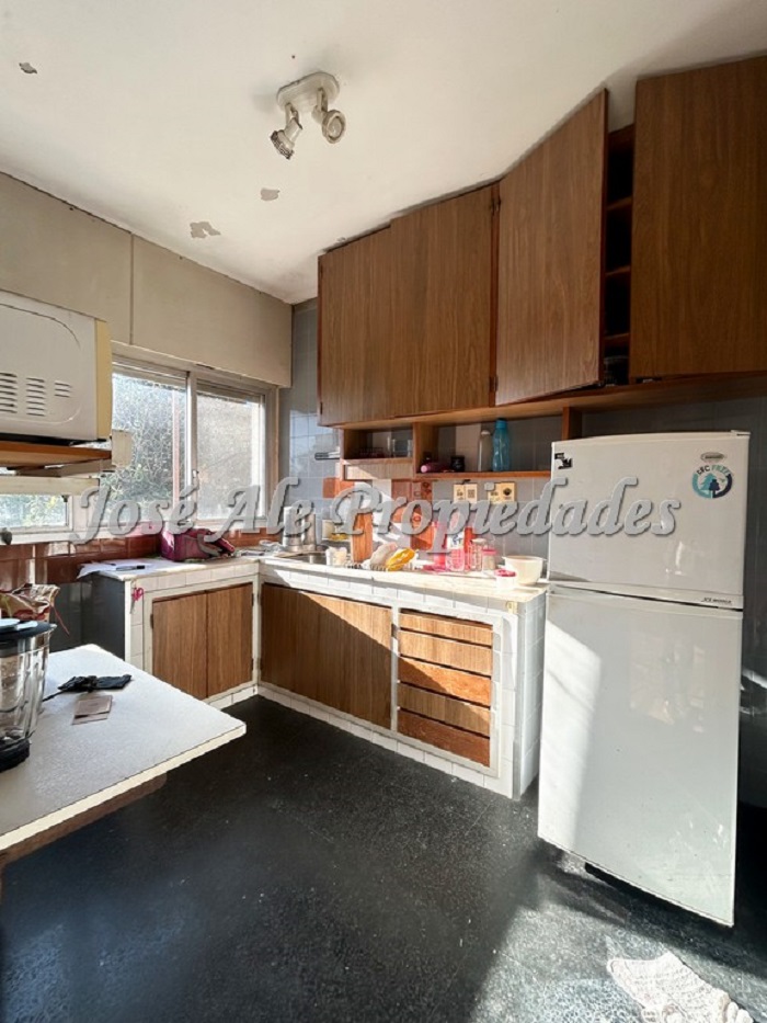 Imagen 3 de Casa ubicada sobre Ruta 1 a metros del Shopping de Colonia.