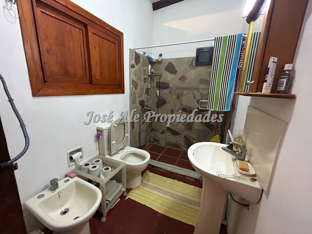 Imagen 8 de Casa ubicada en el Real de San Carlos, en una zona muy tranquila.