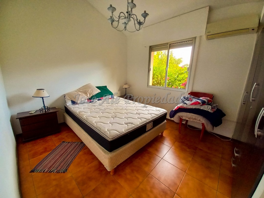 Imagen 7 de Hermosa vivienda ubicada en complejo sobre calle Zitarrosa, a metros de Rambla y playas de Colonia del Sacramento.