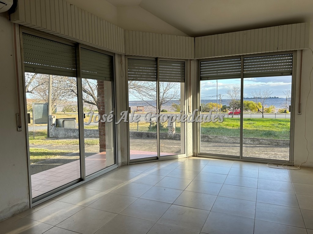 Imagen 3 de Casa ubicada a metros de la Rambla Costanera de Colonia del Sacramento.