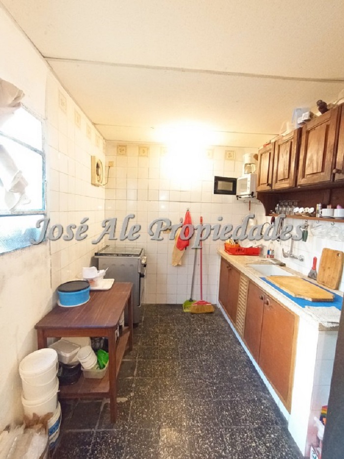 Imagen 6 de Casa ubicada a 3 cuadras de la Rambla Costanera y a 50m de la zona de 2 avenidas.