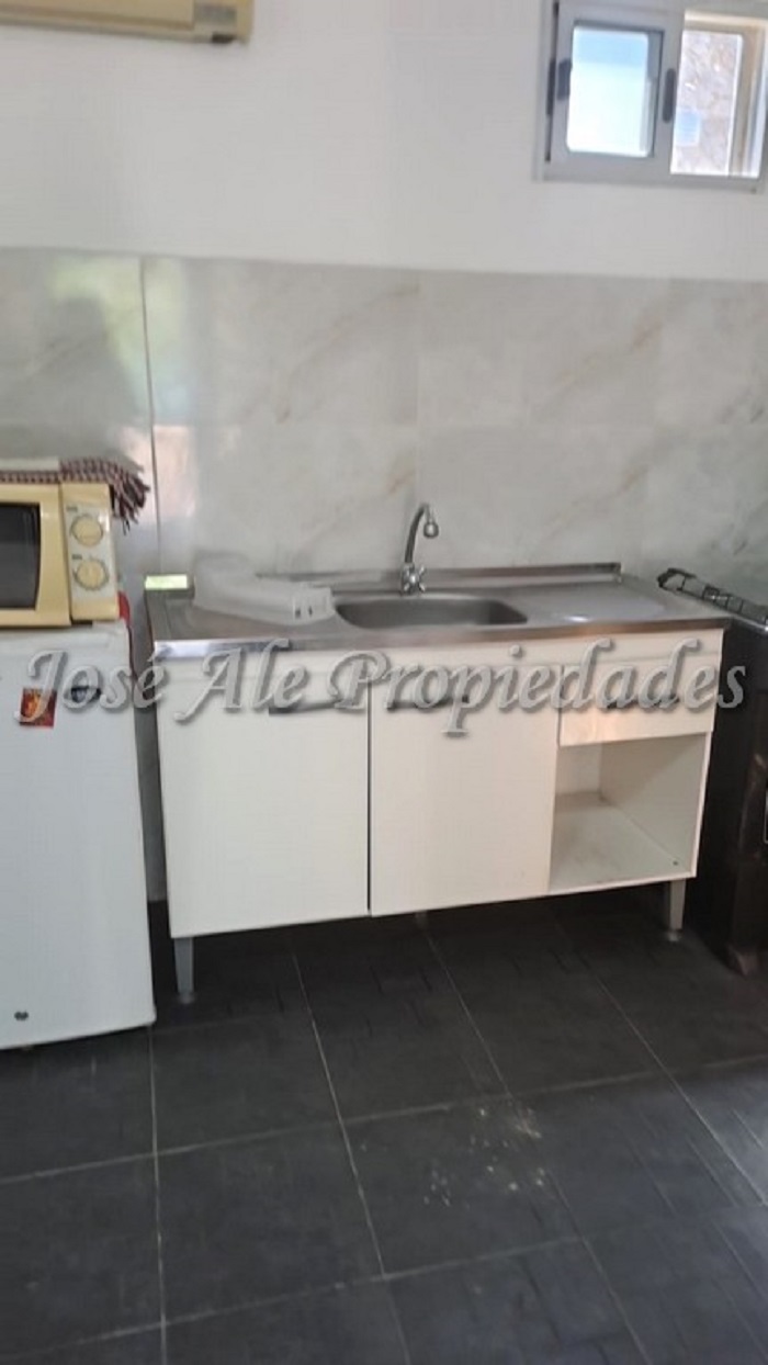 Imagen 3 de Muy bonito monoambiente ubicado en el Real de San Carlos, frente a centros de estudios y próximo a todos los servicios.