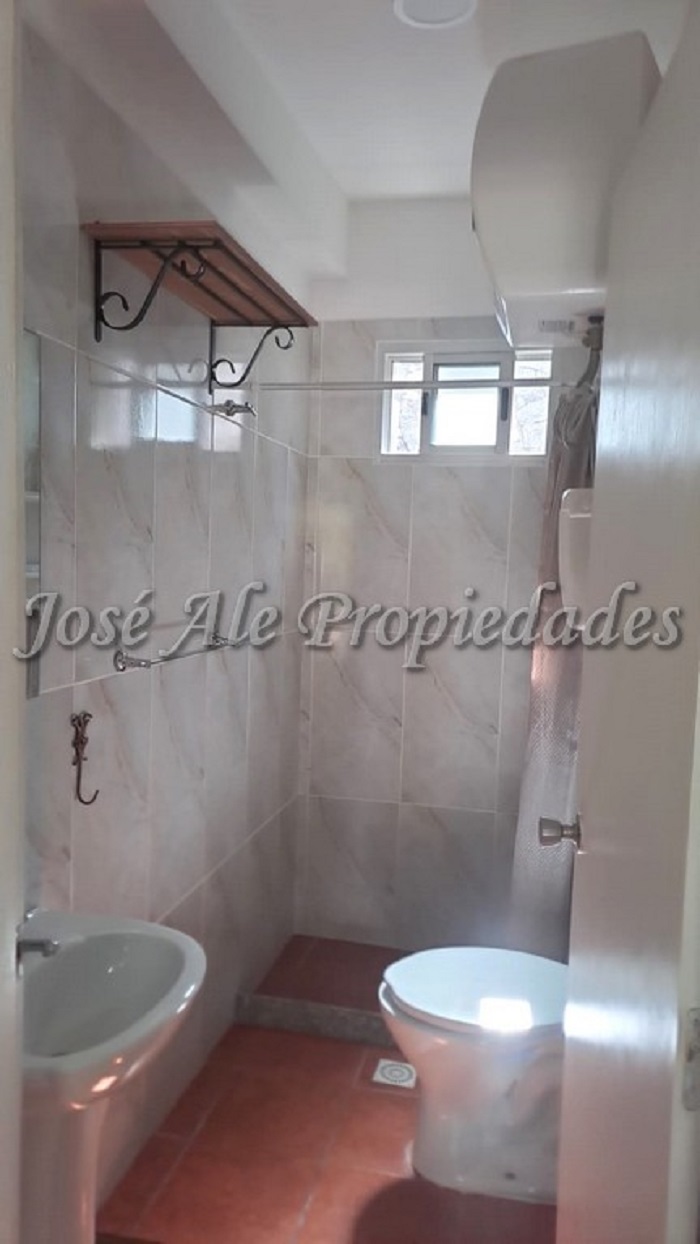 Imagen 4 de Muy bonito monoambiente ubicado en el Real de San Carlos, frente a centros de estudios y próximo a todos los servicios.