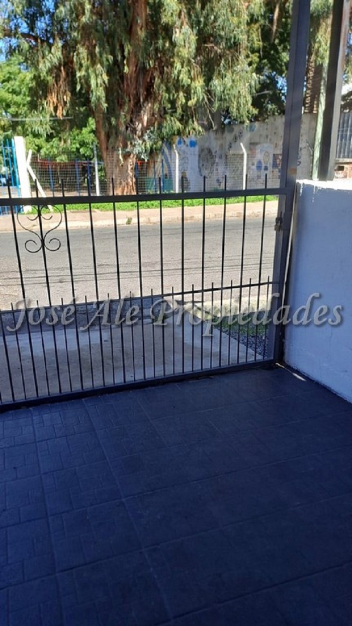 Imagen 6 de Muy bonito monoambiente ubicado en el Real de San Carlos, frente a centros de estudios y próximo a todos los servicios.