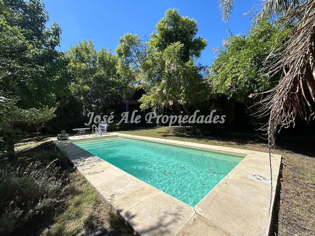 Imagen 10 de EN VENTA Y EN ALQUILER Sorprendente propiedad ubicada a una cuadra de la Rambla y playas de Colonia.