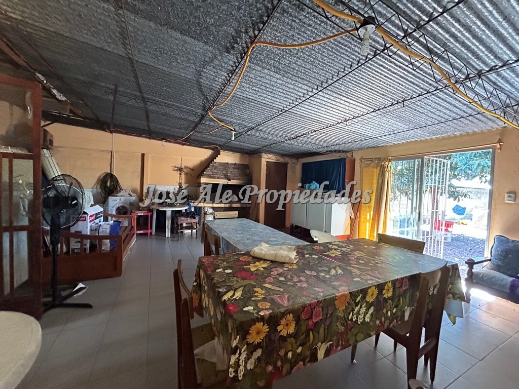 Imagen 8 de Casa ubicada en barrio la Rotonda, próxima a 3 avenidas y Shopping de Colonia.