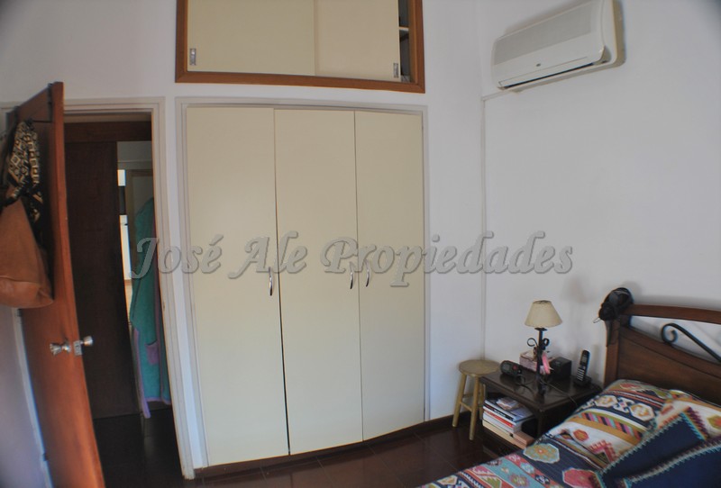 Imagen 5 de Hermosa vivienda ubicada en complejo sobre calle Zitarrosa, a metros de Rambla y playas de Colonia del Sacramento.