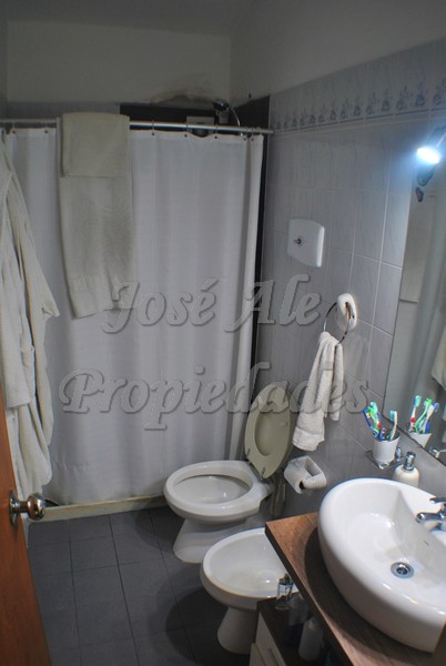 Imagen 6 de Hermosa vivienda ubicada en complejo sobre calle Zitarrosa, a metros de Rambla y playas de Colonia del Sacramento.