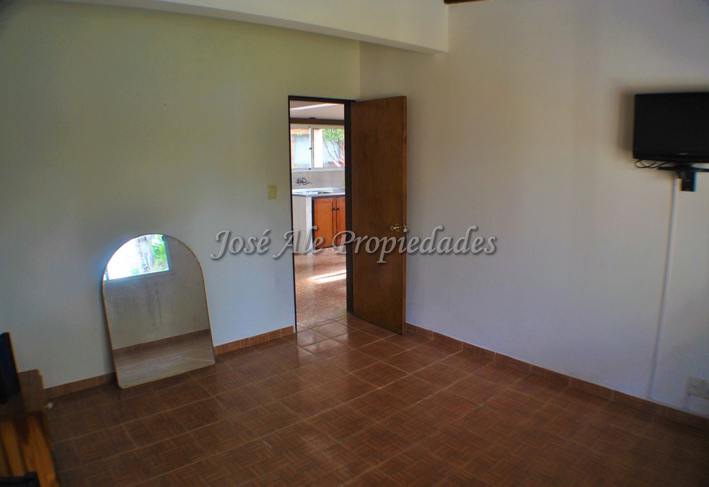 Imagen 6 de Casa ubicada en el Real de San Carlos, próxima a la renovada Plaza de Toros.