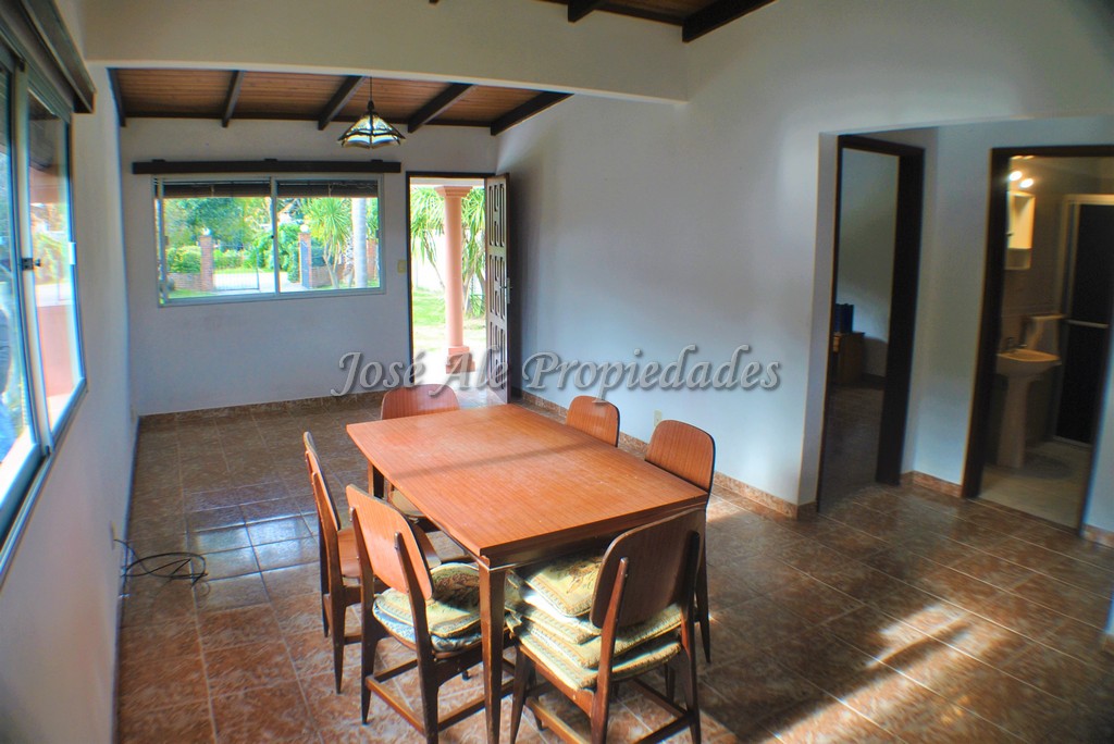 Imagen 7 de Casa ubicada en el Real de San Carlos, próxima a la renovada Plaza de Toros.