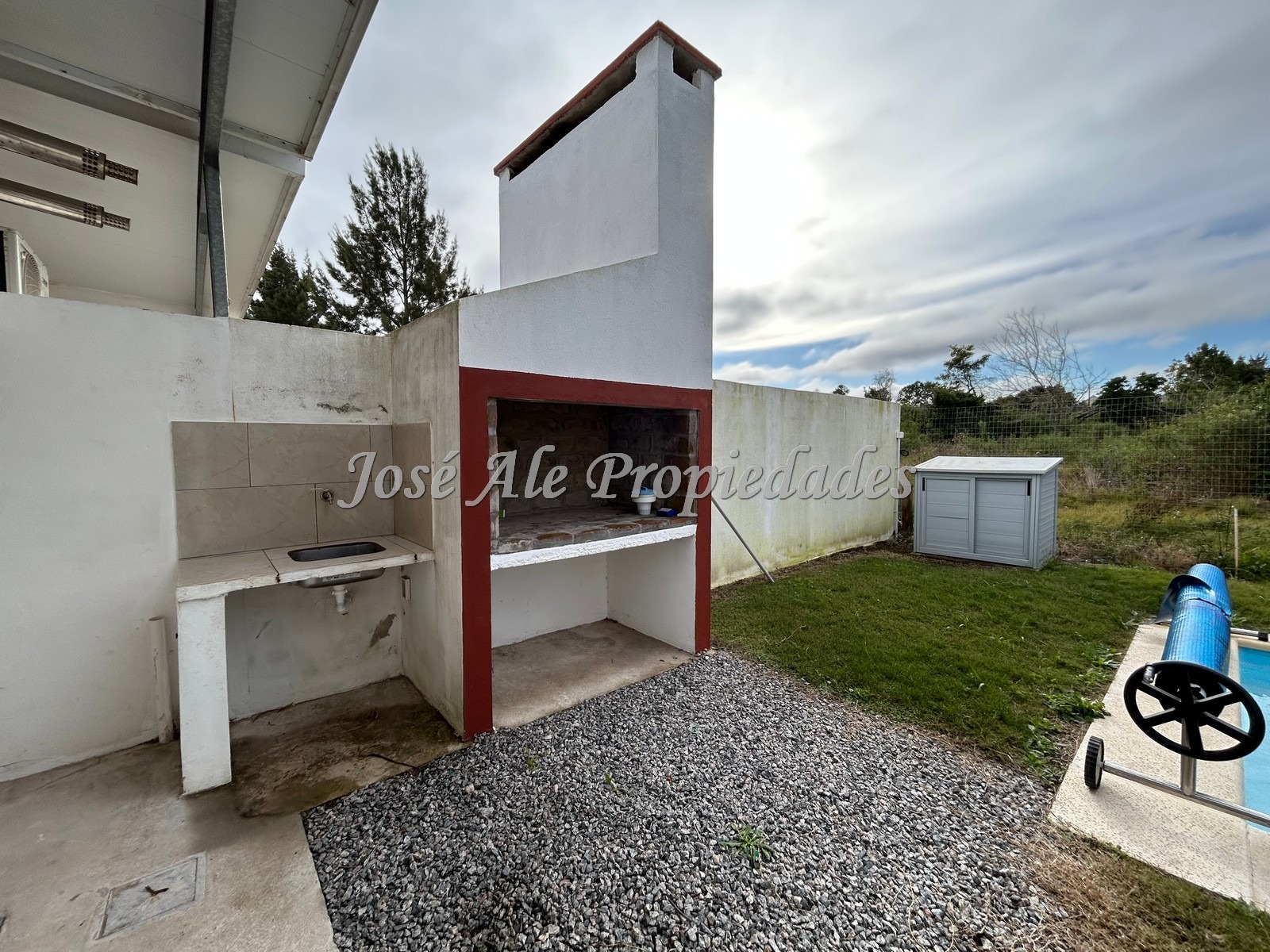 Imagen 8 de Apartamento que se encuentra ubicado en hermoso fraccionamiento del Real de San Carlos, a corta distancia de Plaza de Toros y próximo a todos los servicios.