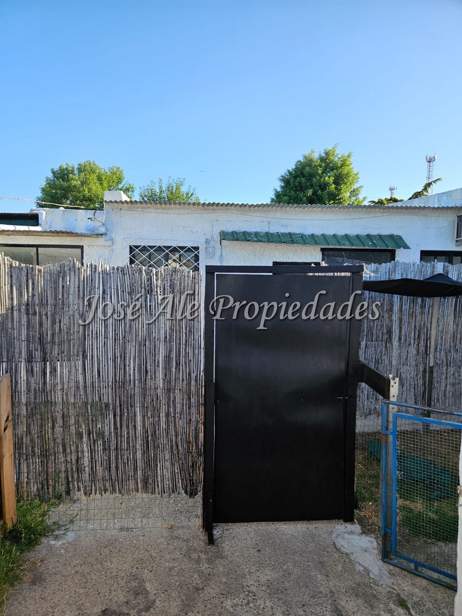 Imagen 2 de Apartamento al fondo, con frente individual cerrado.