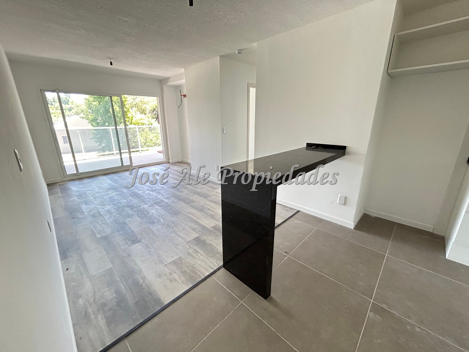 Imagen 2 de EN VENTA Apartamento de 2 dormitorios a estrenar frente a la Rambla y playas de Colonia.