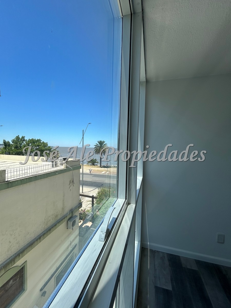 Imagen 8 de EN VENTA Apartamento de 2 dormitorios a estrenar frente a la Rambla y playas de Colonia.