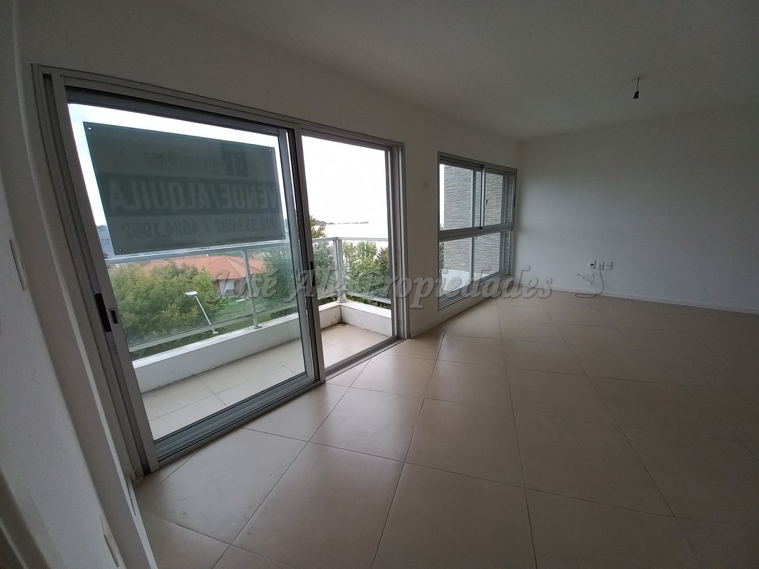 Imagen 4 de Espectacular apartamento de un dormitorio en edificio residencial frente al Rio de la Plata.