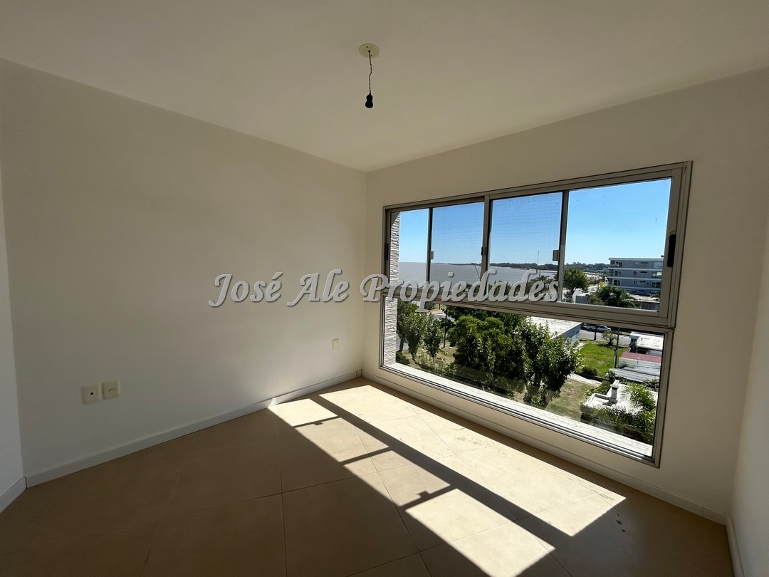 Imagen 4 de Espectacular apartamento de un dormitorio en edificio residencial frente al Rio de la Plata.