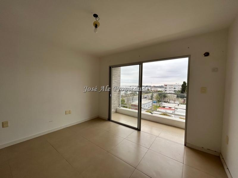 Espectacular monoambiente en edificio residencial frente al Rio de la Plata.