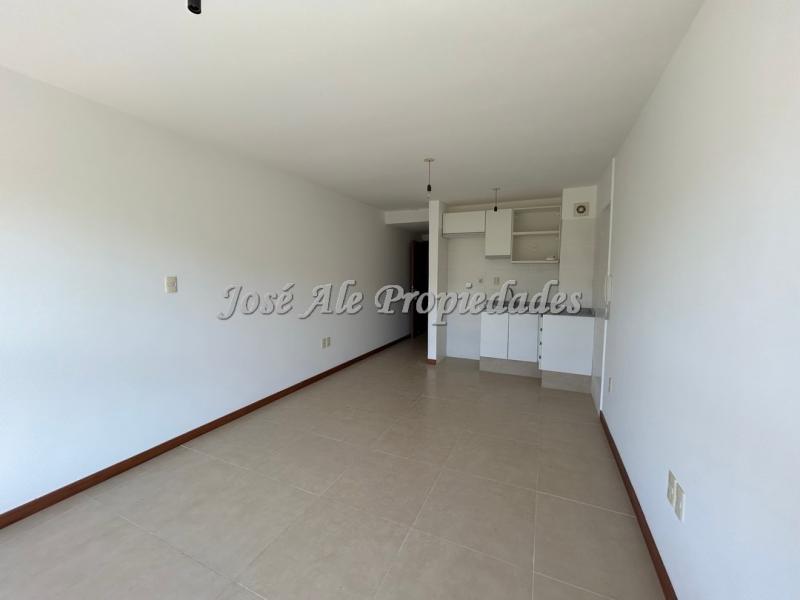 Espectacular monoambiente en edificio residencial frente al Rio de la Plata.