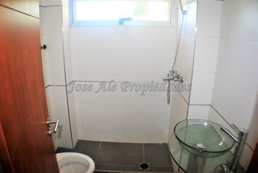 Imagen 6 de EN VENTA Espectacular monoambiente en edificio residencial frente al Rio de la Plata.