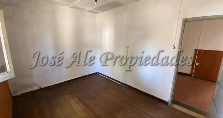 Imagen 3 de Casa ubicada en pueblo nuevo, a menos de 100 metros de Colonia Shopping y próxima a todos los servicios.