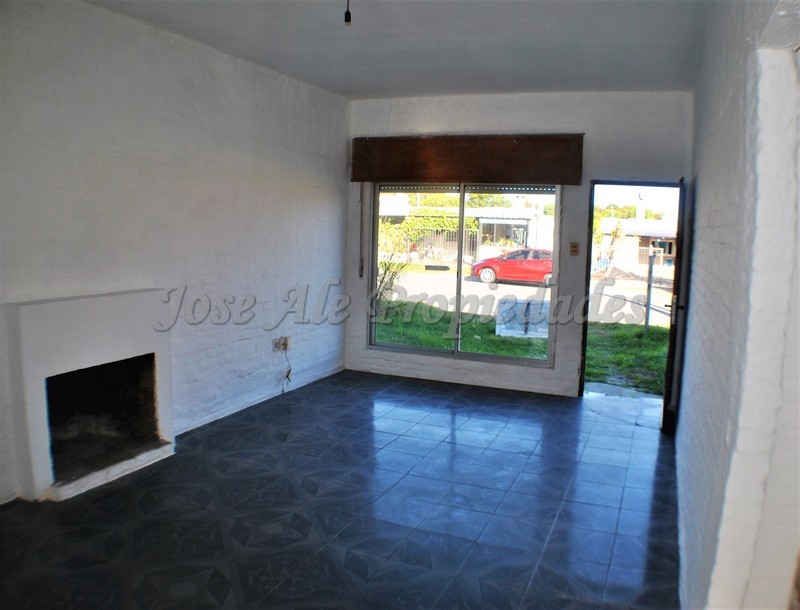 Imagen 4 de Propiedad ubicada sobre calle Municipio (Cortada hacia El General). Próxima a todos los servicios.