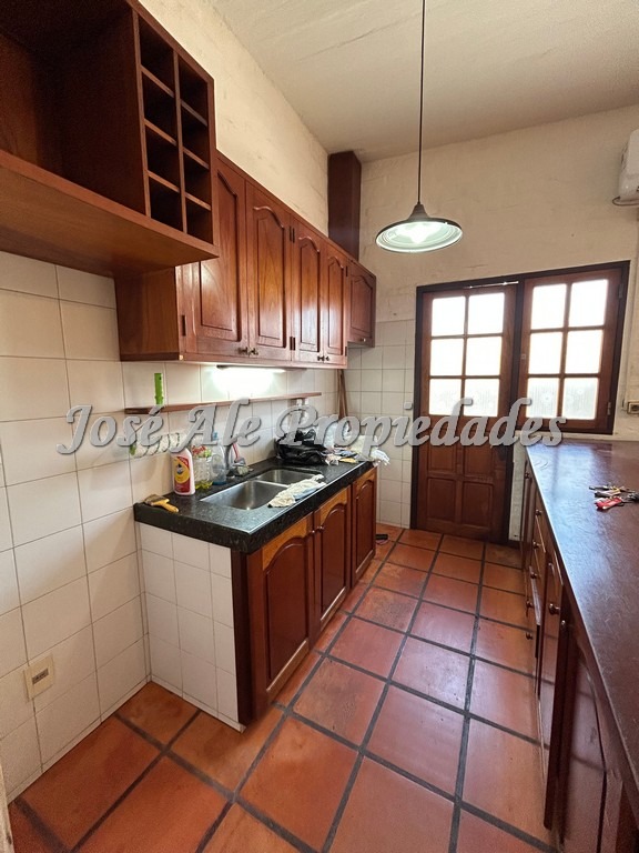 Imagen 9 de Espectacular y completa propiedad en zona residencial a corta distancia de Plaza de Toros y Rambla Costanera.