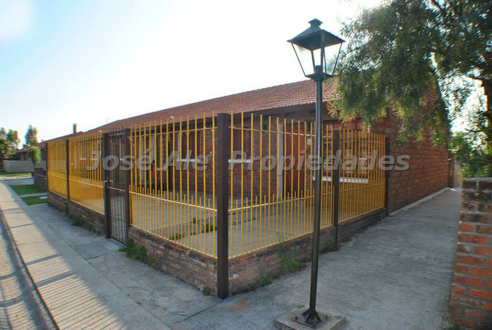 Imagen 2 de Muy linda propiedad ubicada en El General sobre calle Las Quintita en complejo de Viviendas Policiales.