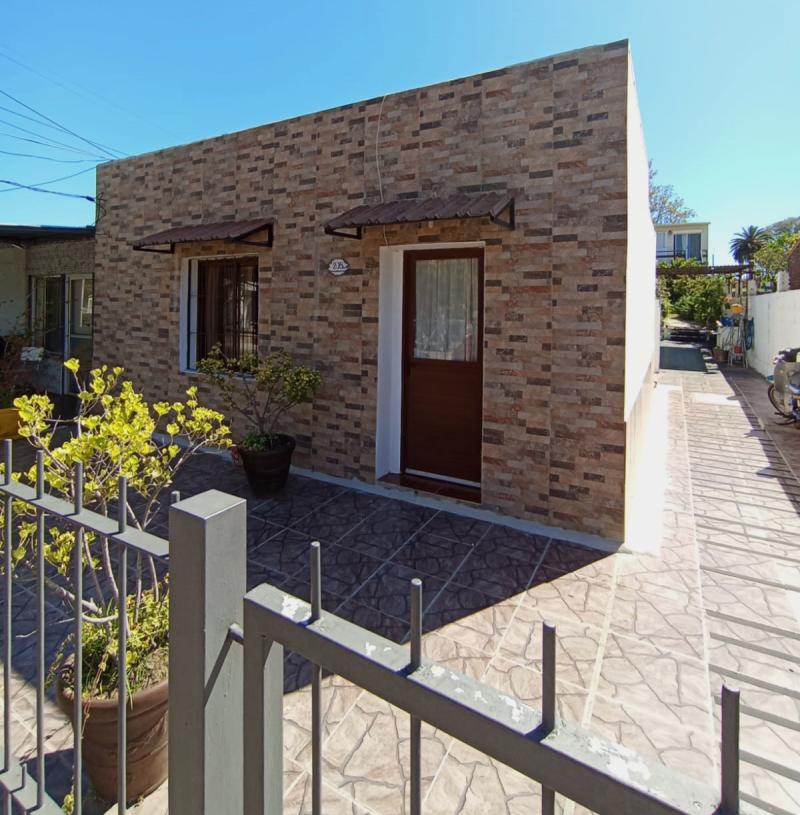 Hermosa propiedad, se encuentra ubicada en el Real de San Carlos próxima a centro estudiantiles.